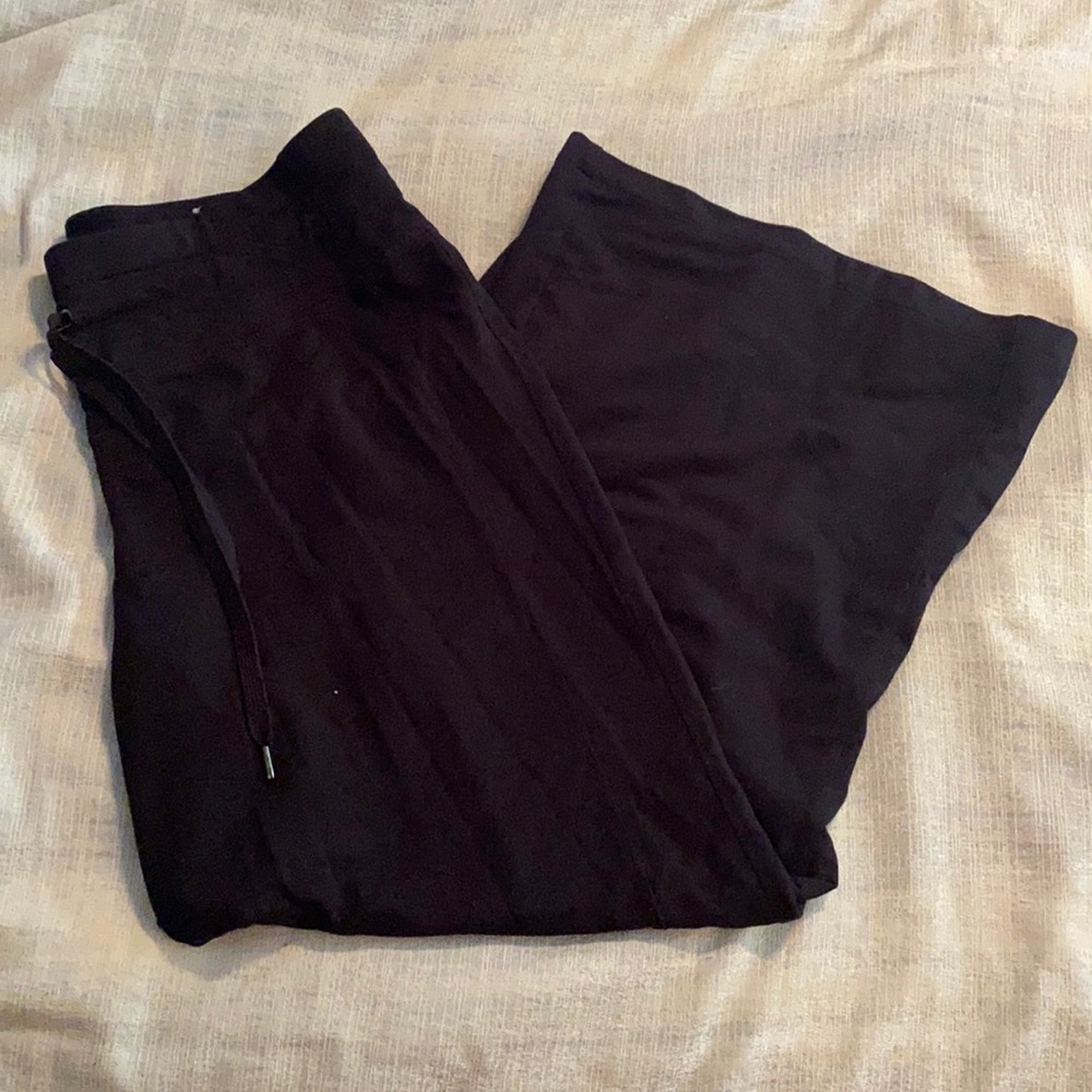Women’s Medium Yoga Pants